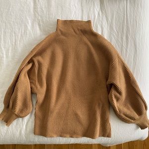 Few Moda mock neck sweater, size medium. Very soft